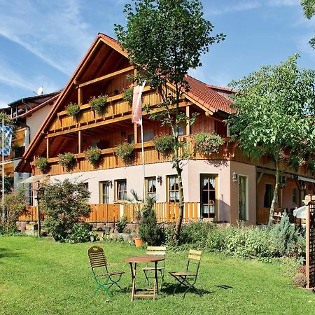 Land- Und Aktivhotel Altmuehlaue 바트로다흐 외부 사진
